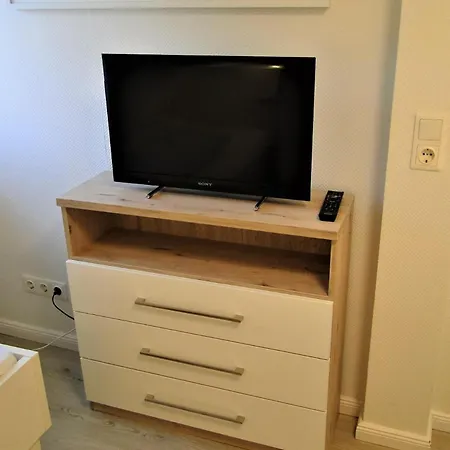 Thora Jaiken Hues Thora Jaiken, Eike Sylt